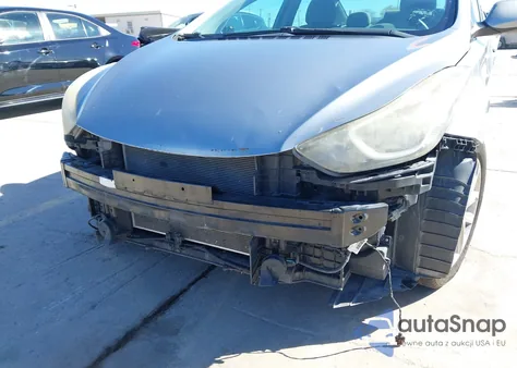 2015 Hyundai Elantra Se z USA, uszkodzony, nr VIN 5NPDH4AE0FH632861